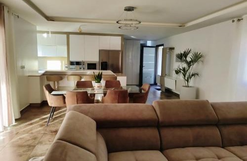 Moyrazes Villa | Grande villa moderne