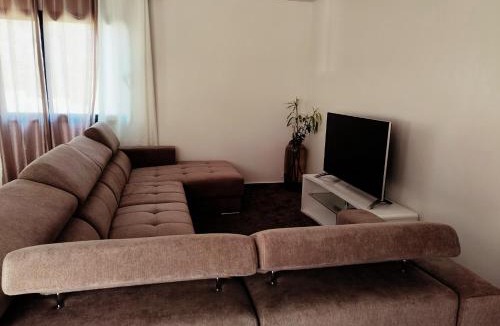 Moyrazes Villa | Grande villa moderne