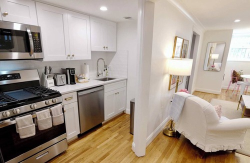 U Street Corridor House | Grandeur & Glam ~ 1 Mile to White House!