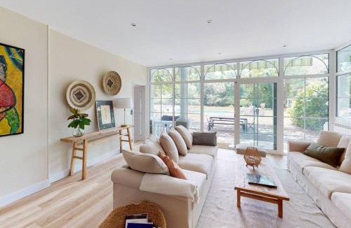 Saint-Julien-en-Born Villa | Grandiflora