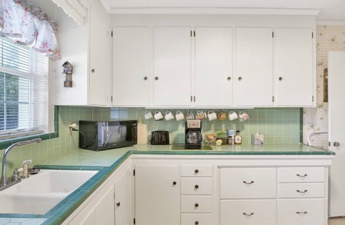 West Pensacola House | Grandma's house is calm and relaxing.