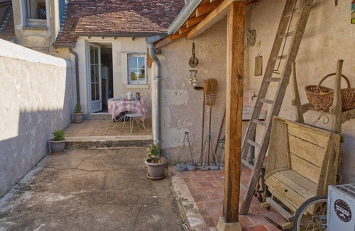 Montresor House | Grandma's Treasure