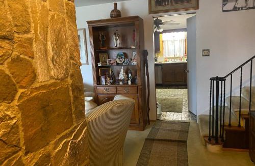 Lower Burrell Bed & Breakfast | Grandma Sang's Bed & Breakfast