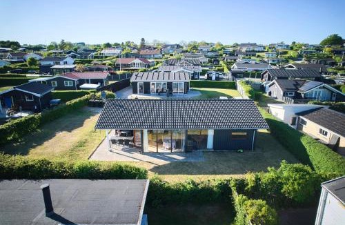 Ronde House | Grandmas Summer House