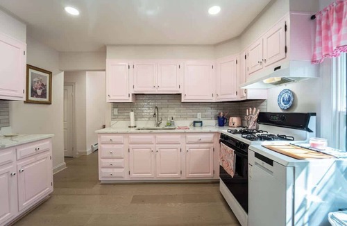 Mayo House | Grandma’s Summer House @ Beverly Beach