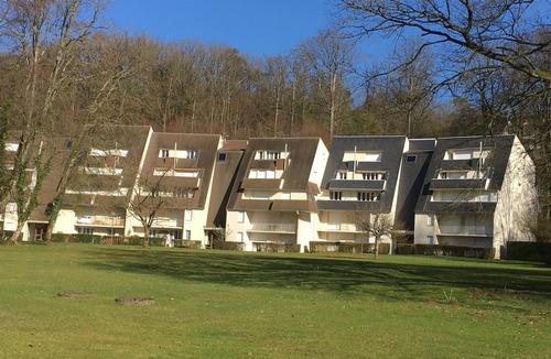 Bagnoles-de-l'Orne Apartment | Grands 2 Pièces Près des Thermes