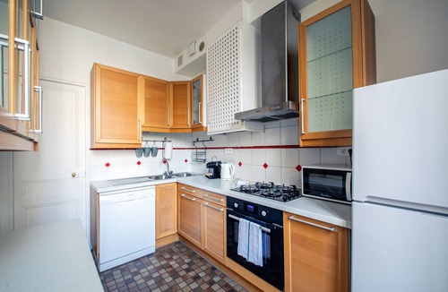 Quartier du Faubourg-Montmartre Apartment | Grands Boulevards Family