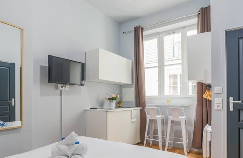 Quartier du Faubourg-Montmartre Apartment | Grands Magasins - Opéra 32: cosy apt. for 2
