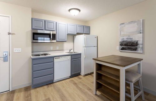 Apple Valley Hotel | GrandStay Hotel and Conference