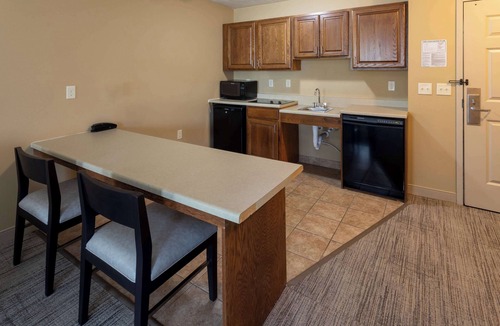 Luverne Hotel | Grandstay Hotel And Suites Luverne