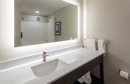 Johnston Hotel | GrandStay Hotel & Suites