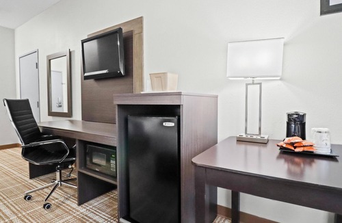 Minocqua Hotel | GrandStay Hotel & Suites