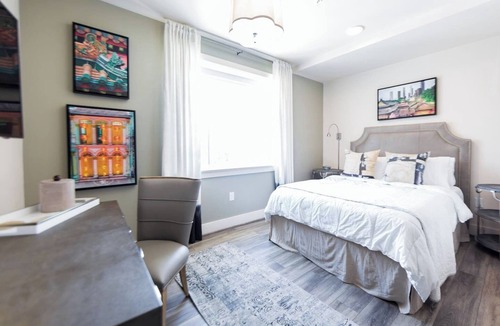 Kessler Bed & Breakfast | GrandStudio1Queen Bed Singapore