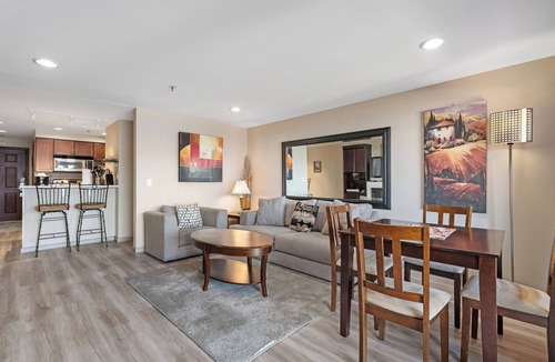 Chelan Condo | GrandView 106 - Luxury Waterfront Condo