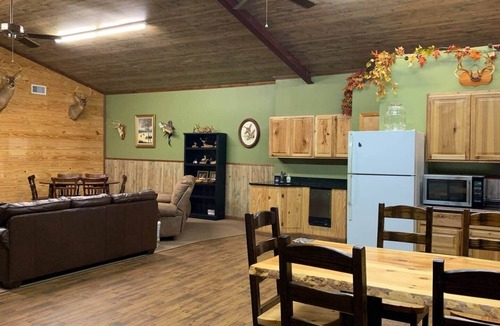 Ethel House | Grandview Acres Bunkhouse