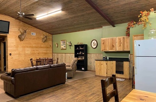 Ethel House | Grandview Acres Bunkhouse