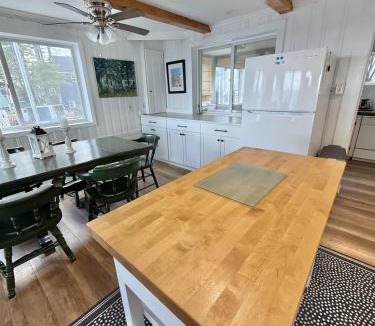 Sebago Villa | GRANDVIEW LAKEFRONT LIMIT 9 villa