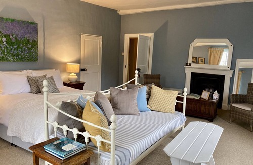 Euston Bed & Breakfast | Grange Farm House