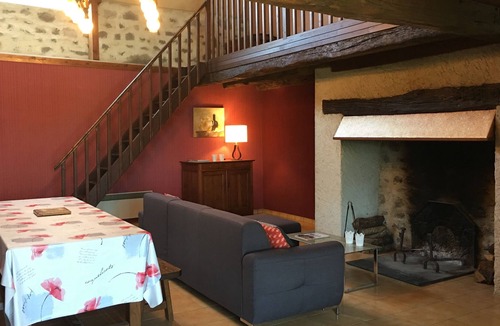 Saint-Cirgues-de-Malbert House | Grange authentic Auvergne