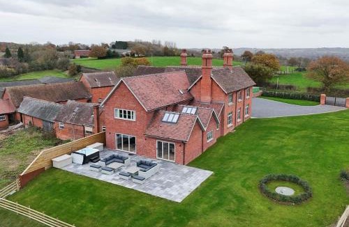 Barnt Green House | Grange House - Sleeps 24