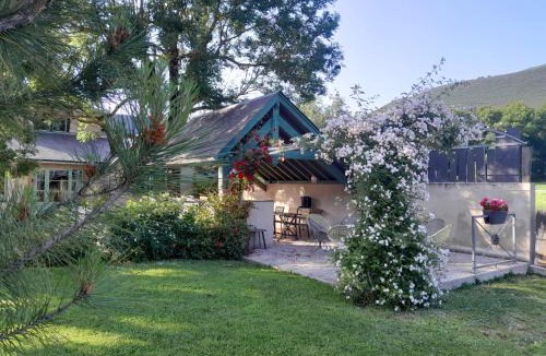 Arreau House | grange rénovée en gîte/maison/chalet