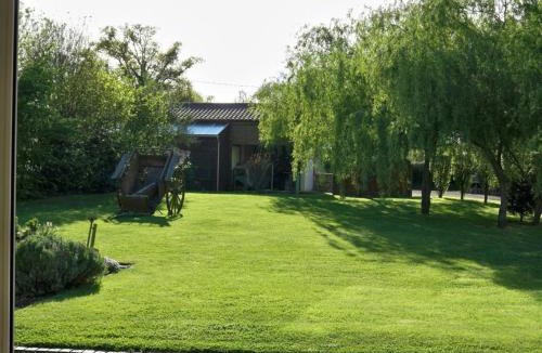 Le Champ-Saint-Pere House | Grange rénovée avec piscine privative - 4 ch, jardin clos, à 7 km d'Indian Forest - FR-1-426-304