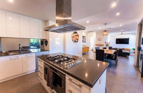 Grange House | Grange Retreat - Beach, BBQ