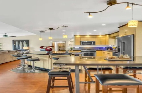 Granite Bay House | Granite Bay Getaway - Relaxing oasis with Jacuzzi.