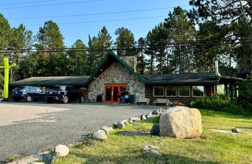 Falcon Lake Cabin | Granite Lake 2 Bedroom Cabin