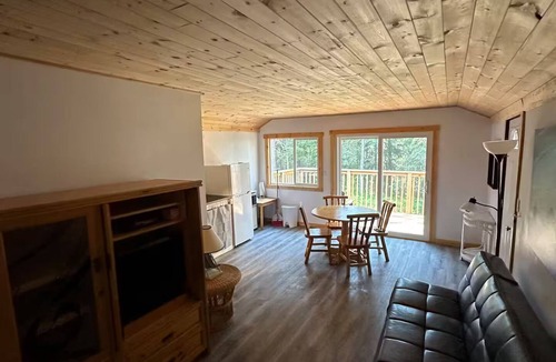 Falcon Lake Cabin | Granite Lake 3 Bedroom Cabin
