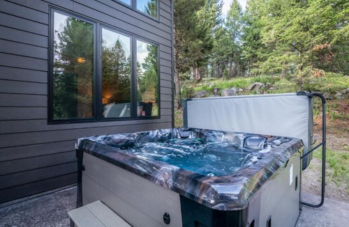 Philipsburg House | Granite Moose Hideaway