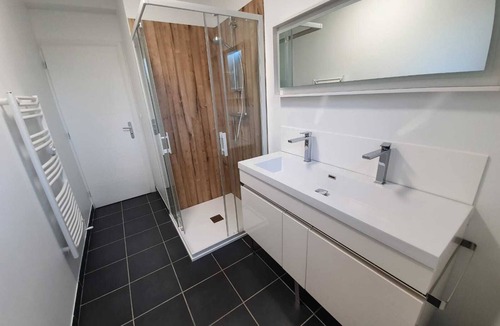 Tourville-La-Chapelle House | Granne de Lin RDC