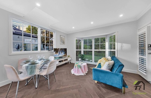 Gordon House | Granny Flat with Pool at the heart of Gordon