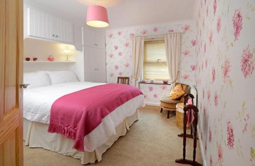 Newcastleton House | Granny’s Cottage