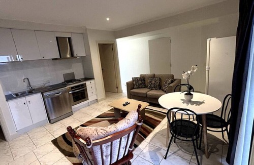 Highton House | Granny With Great View