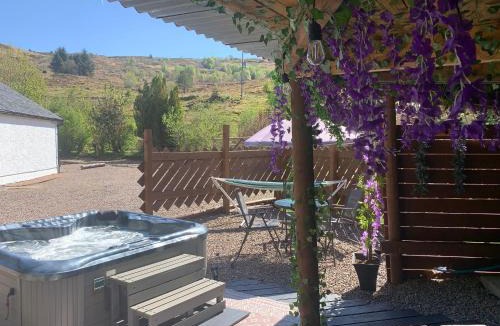 Salen House | Grant Cottage