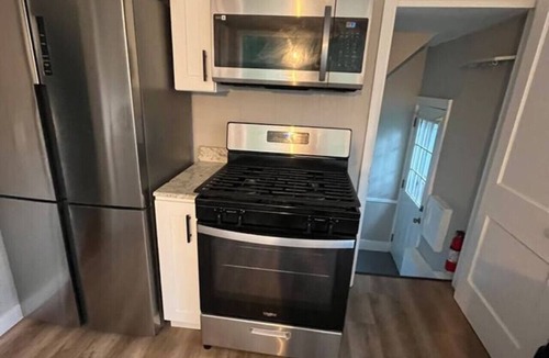 East Rochester House | Grant-Eligible Retreat & Gathering Home|Rochester