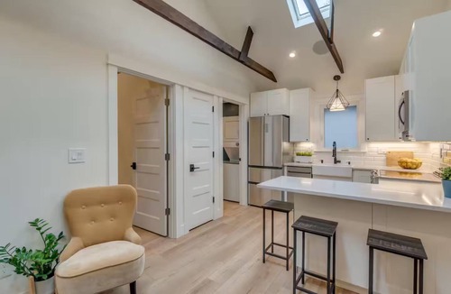 Hollywood District House | Grant Park Guest House