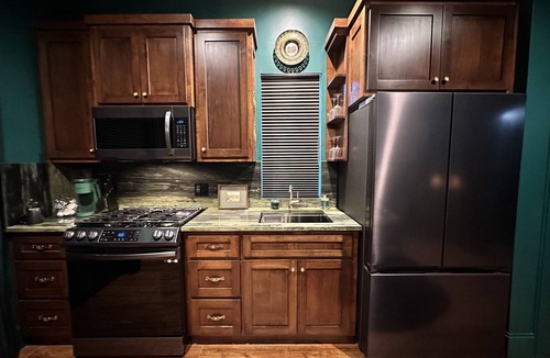 Helotes Cabin | Grantham House Cozy Hill Country Stay