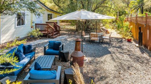 Glen Ellen House | Grapevine Cottage by AvantStay Hobby Vineyard Firepit