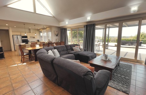 Pokolbin House | Grapevines Boutique Accommodation