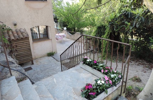 Saint-Jacques Apartment | Grasse, quiet, garden, swimming pool