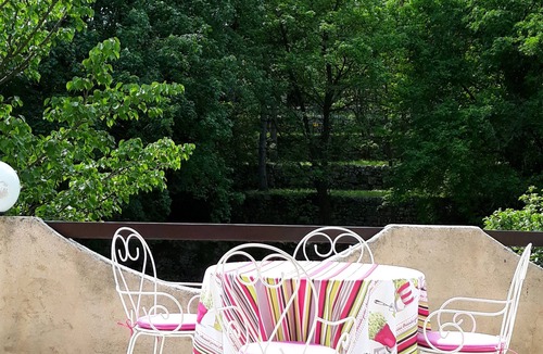 Saint-Jacques Apartment | Grasse, quiet, garden, swimming pool