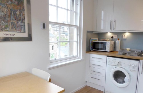 Old Town Apartment | Grassmarket Studio - Websters Land
