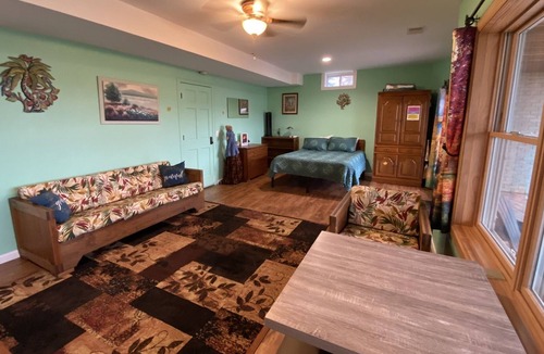 Lapeer Apartment | Grateful Suite Studio Lakefront Aptmt. Pets OK. Fall Special!