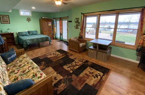 Lapeer Apartment | Grateful Suite Studio Lakefront Aptmt. Pets OK. Fall Special!