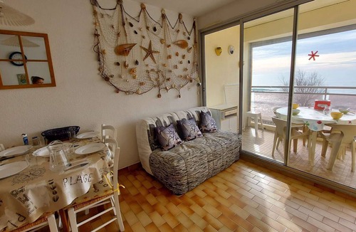 Le Grau-dʼAgde Apartment | GRAU D'AGDE: T2 cabin on the SEA FRONT