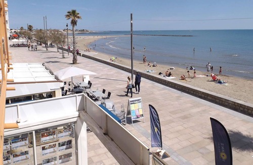 Le Grau-dʼAgde Apartment | GRAU D'AGDE: T2 cabin on the SEA FRONT
