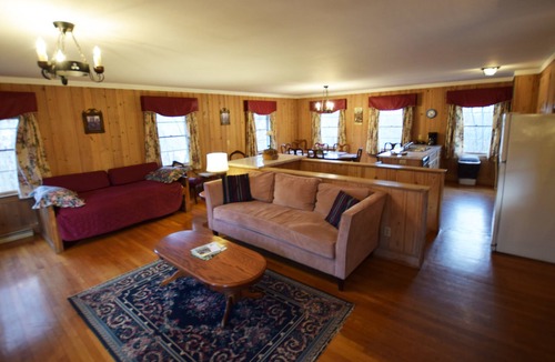 Syria Cabin | Graves Mountain Farm & Lodges