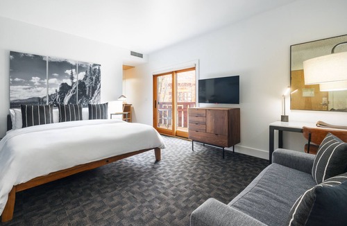 Truckee Hotel | Gravity Haus Truckee-Tahoe